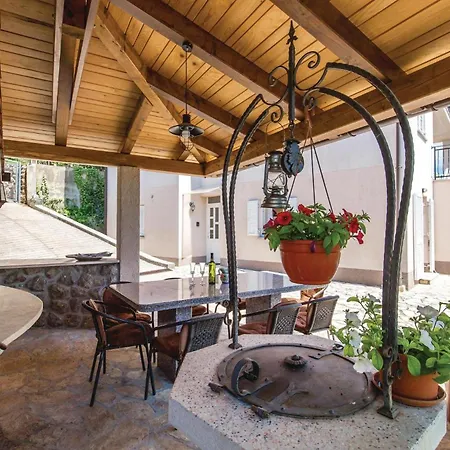 Awesome In With Kitchen Apartment *